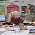 Merajut Asa Lewat Lembaran Kertas Ichinogami: Kisah Pemberdayaan Perempuan Bersama Hub UMK PLN